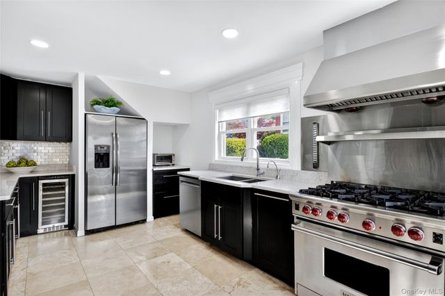 12 Belleview Avenue, Port Washington, NY 11050