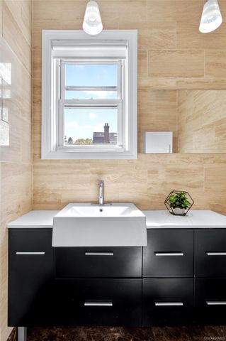 12 Belleview Avenue, Port Washington, NY 11050