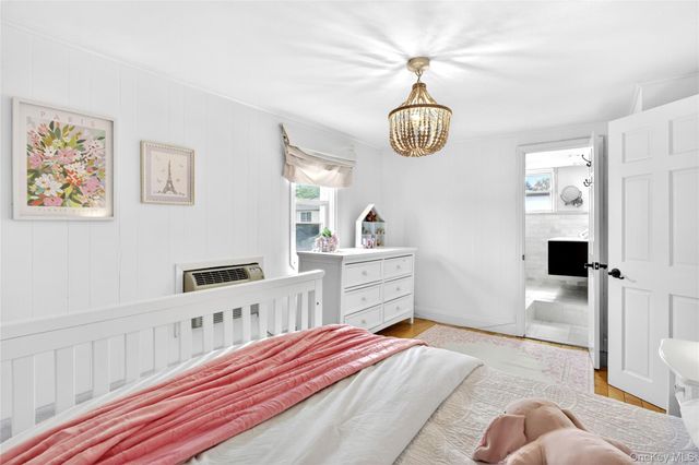 12 Belleview Avenue, Port Washington, NY 11050