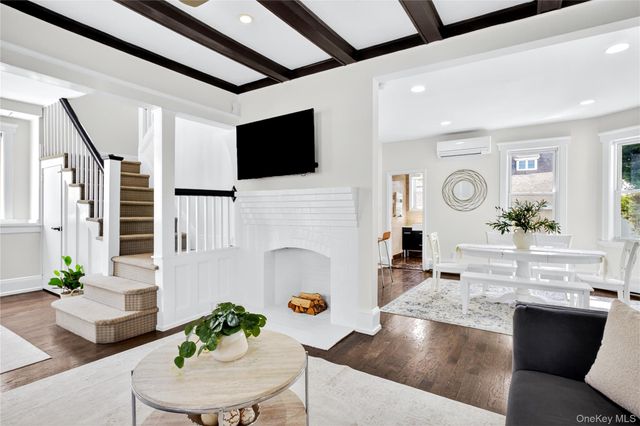 12 Belleview Avenue, Port Washington, NY 11050