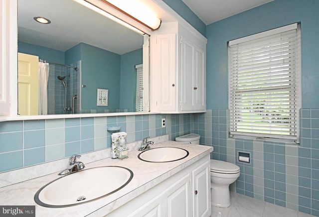 206 CATHCART, Gwynedd Valley, PA 19437