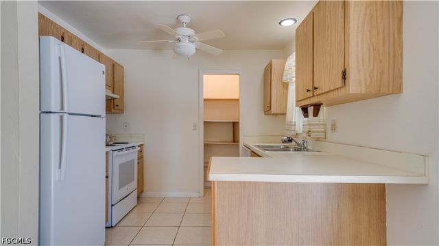 19 NE 20th PL, Cape Coral, FL 33909