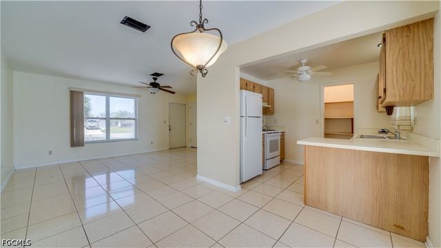 19 NE 20th PL, Cape Coral, FL 33909