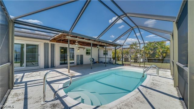 19 NE 20th PL, Cape Coral, FL 33909