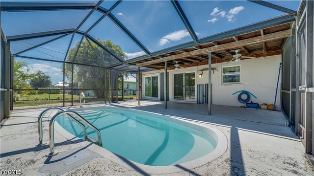 19 NE 20th PL, Cape Coral, FL 33909