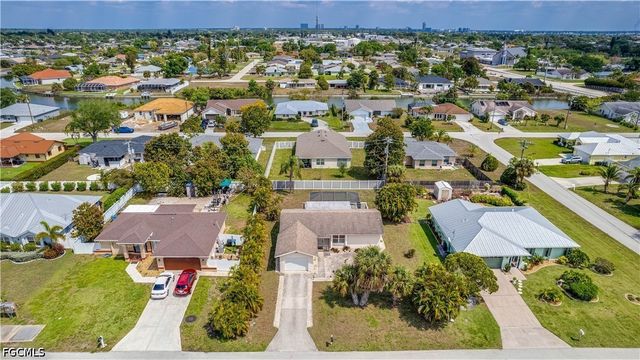 19 NE 20th PL, Cape Coral, FL 33909