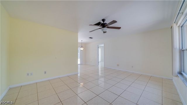 19 NE 20th PL, Cape Coral, FL 33909
