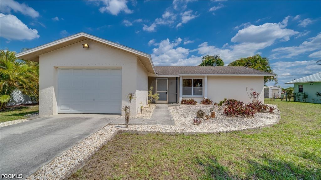 19 NE 20th PL, Cape Coral, FL 33909