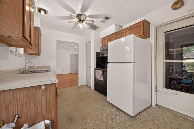 7742 Willow Mint Lane, Houston, TX 77086