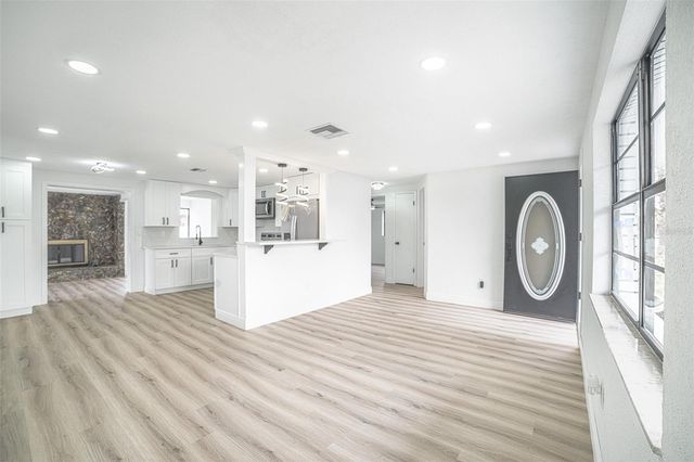 7303 OAK CREST DRIVE, Port Richey, FL 34668