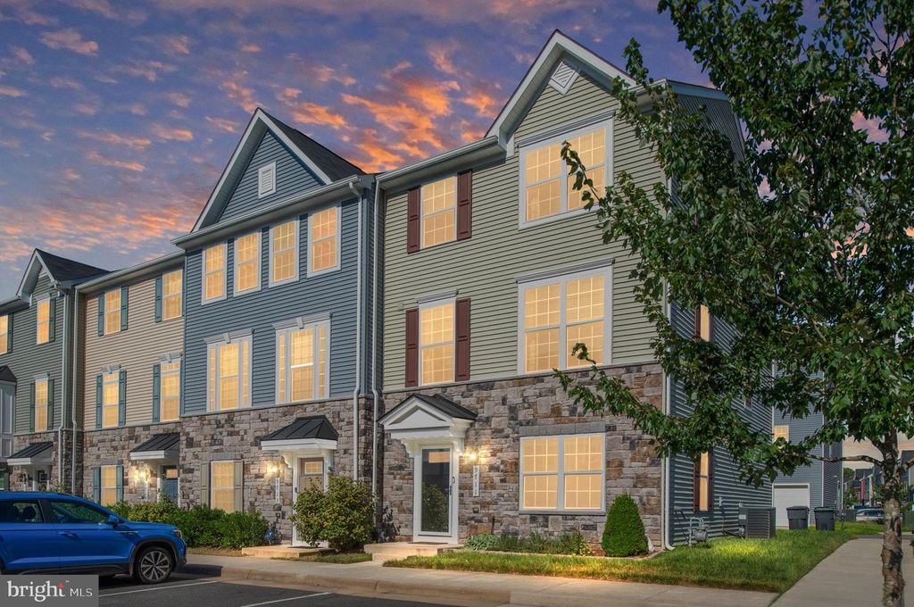 9711 CEDARMASS CIR, Fredericksburg, VA 22408