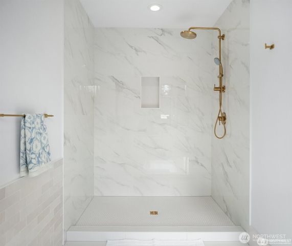 2615 NE 87th Street, Seattle, WA 98115