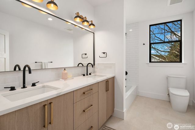 2615 NE 87th Street, Seattle, WA 98115