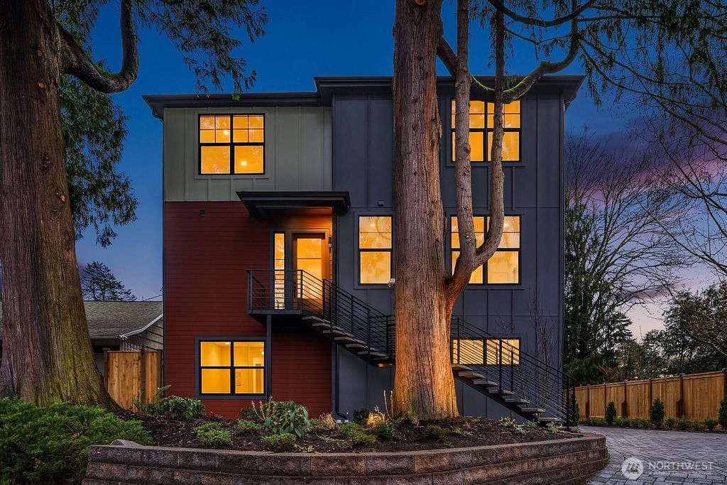 2615 NE 87th Street, Seattle, WA 98115