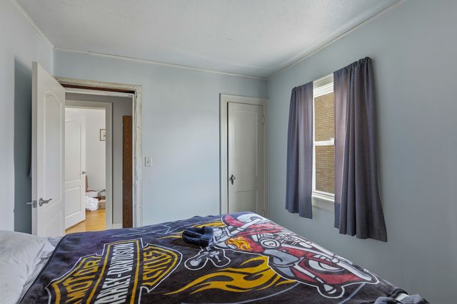 1917 33rd Street, Moline, IL 61265