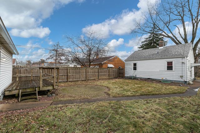 1917 33rd Street, Moline, IL 61265