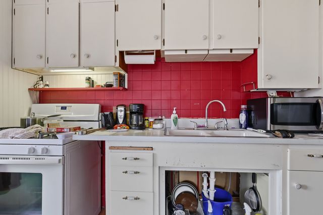 1917 33rd Street, Moline, IL 61265