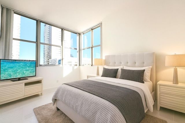 2200 NE 4th Ave 602, Miami, FL 33137