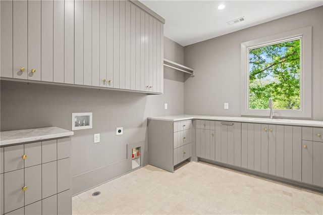 3262 Woodrow Way NE, Brookhaven, GA 30319