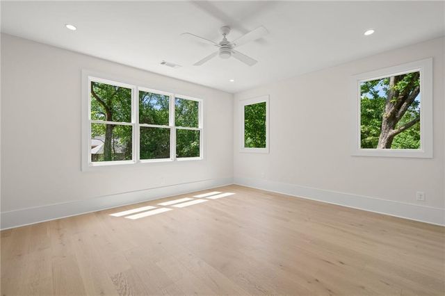 3262 Woodrow Way NE, Brookhaven, GA 30319