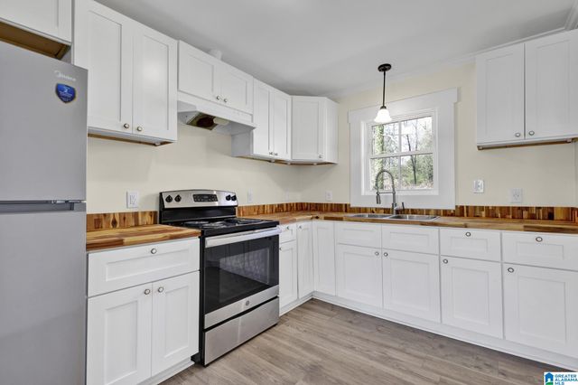 2348 3RD PLACE NW, Center Point, AL 35215