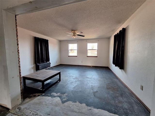 612 Skyline Drive, El Reno, OK 73036