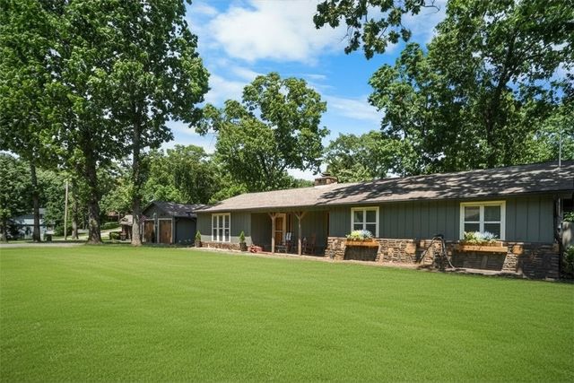 8670 Wild Cherry Drive, Rogers, AR 72756