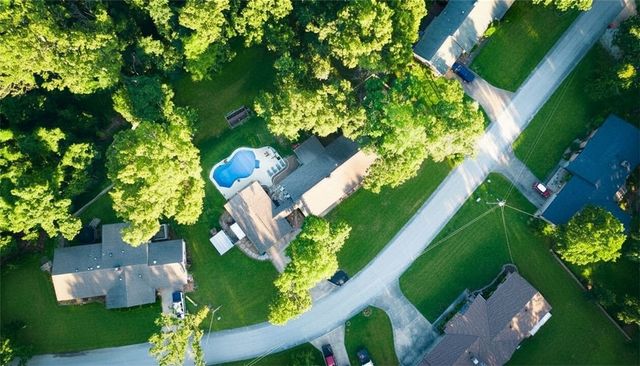 8670 Wild Cherry Drive, Rogers, AR 72756