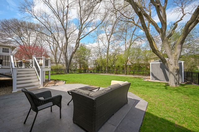 610 W Noyes Street, Arlington Heights, IL 60005