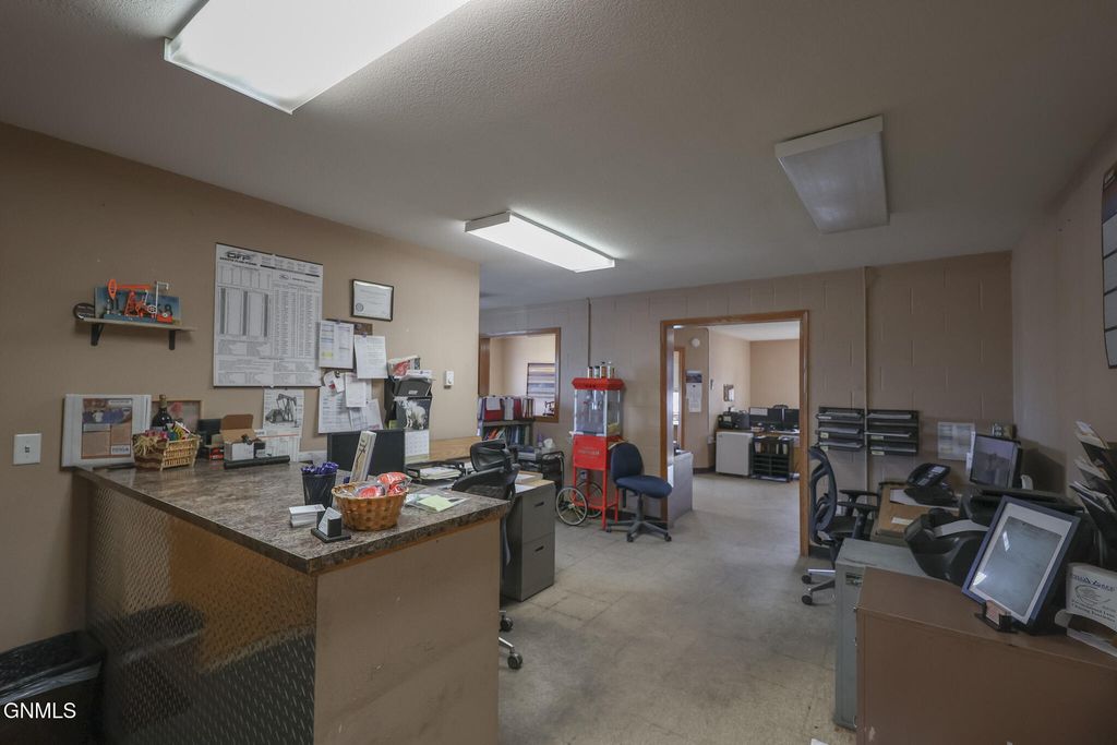 6551 Highway 40, Tioga, ND 58852 photo 9