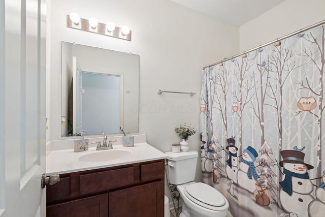 3796 Evelynton Avenue, Lewis Center, OH 43035