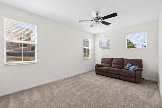 3796 Evelynton Avenue, Lewis Center, OH 43035