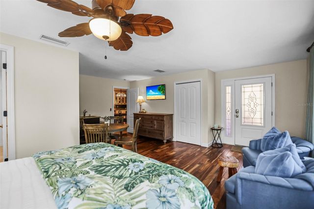 1600 PARK STREET N, St Petersburg, FL 33710