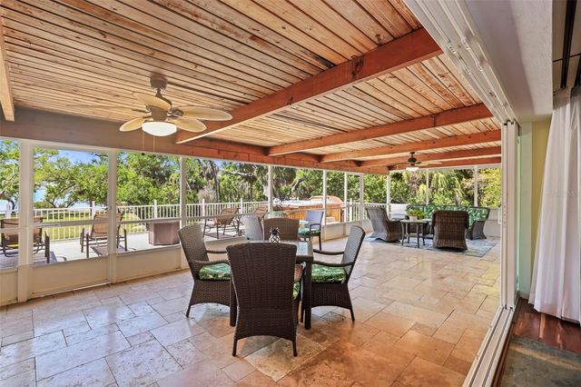 1600 PARK STREET N, St Petersburg, FL 33710