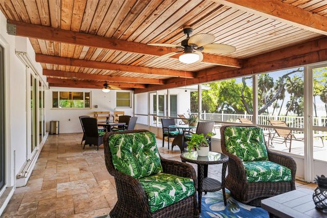 1600 PARK STREET N, St Petersburg, FL 33710