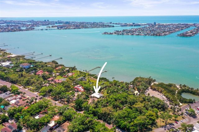 1600 PARK STREET N, St Petersburg, FL 33710