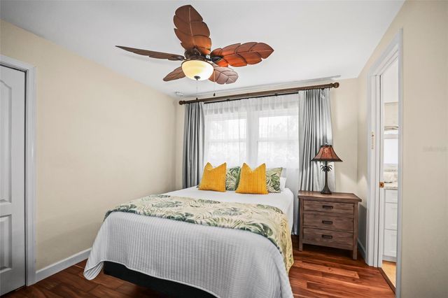 1600 PARK STREET N, St Petersburg, FL 33710