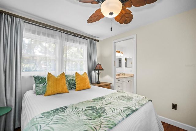 1600 PARK STREET N, St Petersburg, FL 33710