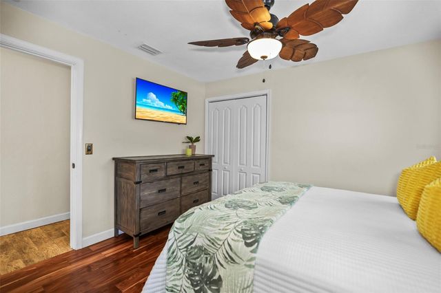 1600 PARK STREET N, St Petersburg, FL 33710