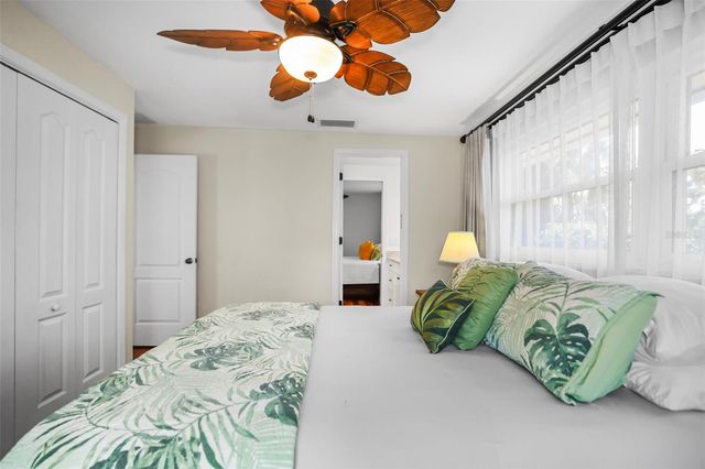 1600 PARK STREET N, St Petersburg, FL 33710