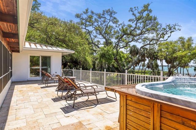 1600 PARK STREET N, St Petersburg, FL 33710