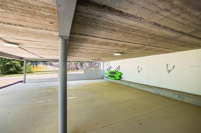 1600 PARK STREET N, St Petersburg, FL 33710