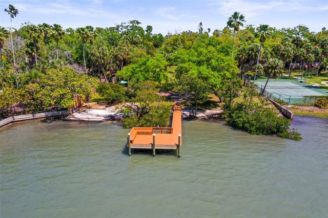 1600 PARK STREET N, St Petersburg, FL 33710