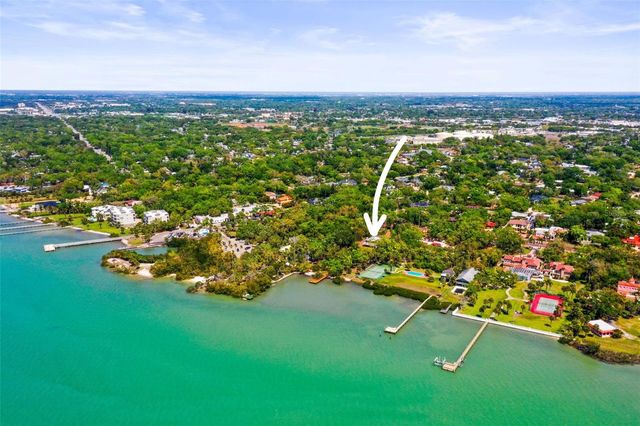 1600 PARK STREET N, St Petersburg, FL 33710