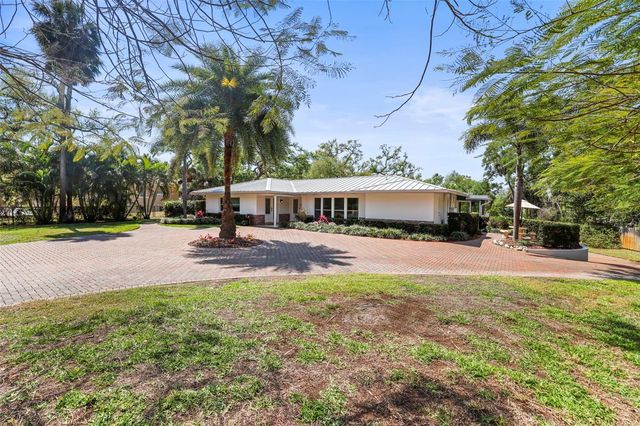 1600 PARK STREET N, St Petersburg, FL 33710