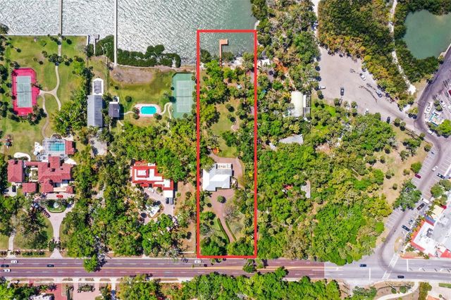 1600 PARK STREET N, St Petersburg, FL 33710