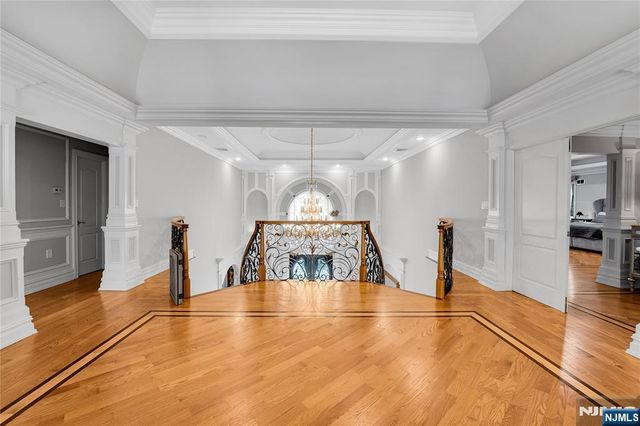 2 Euclid Road, Fort Lee, NJ 07024