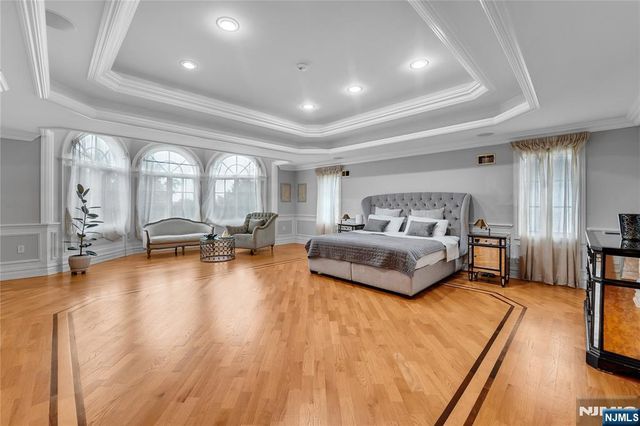 2 Euclid Road, Fort Lee, NJ 07024