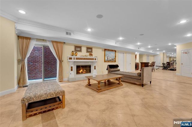 2 Euclid Road, Fort Lee, NJ 07024