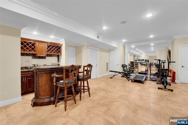 2 Euclid Road, Fort Lee, NJ 07024